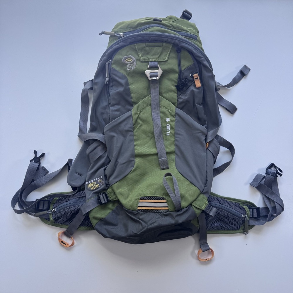MOUNTAIN HARDWEAR Fluid 18L Green Gray Hiking Backpack Nylon Lightweight Daypack